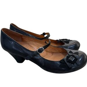 Naya Black Leather Mary Jane Heels Size 12 Floral Applique Comfort Pumps